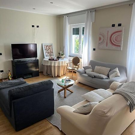 Luxury Center Appartment Novi Ligure Kültér fotó