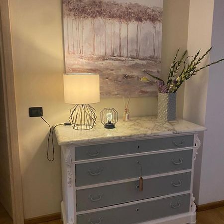 Luxury Center Appartment Novi Ligure Kültér fotó