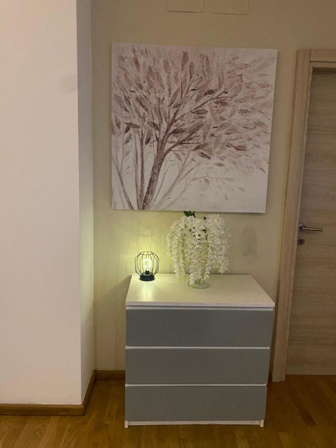 Luxury Center Appartment Novi Ligure Kültér fotó